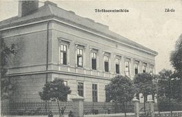 A törökszentmiklósi Pánthy leánynevelő intézet épülete.
