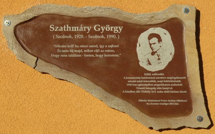 Szathmáry György-emléktábla, Szolnok. Fotó: Kósa Károly, 2011.07.12.